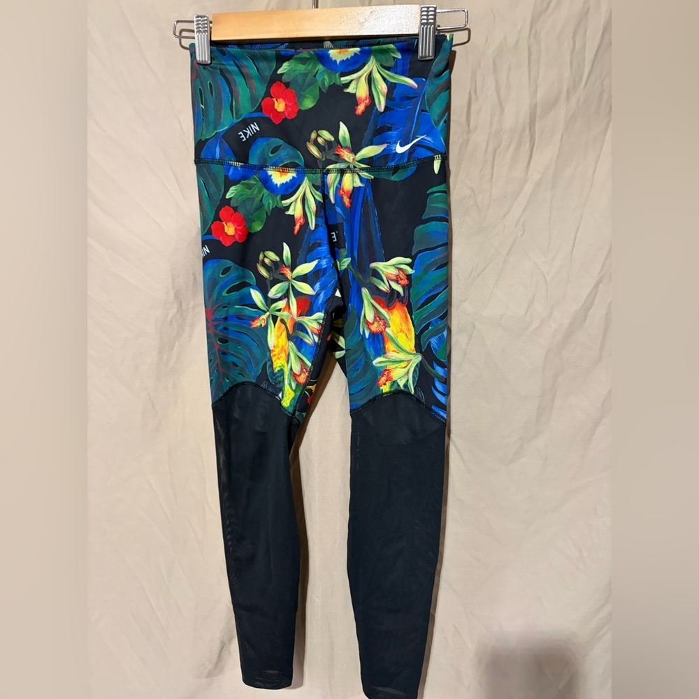 Nike leggings
